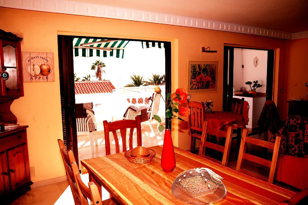 Club Atlantis Aparthotel Ocean View Costa Adeje  Bagian luar foto
